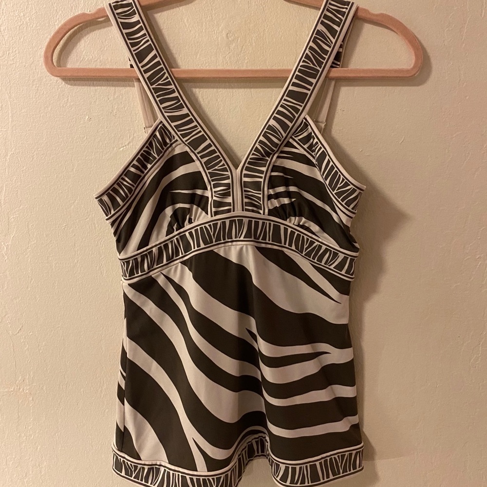 Amazing top bcbg Mazaxria